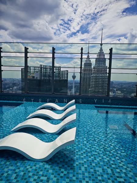 SO Sofitel Kuala Lumpur Residences untuk Untuk Disewa - RM 8,000 /bulan, Mac 2026 - Pool - PropertyGuru.com.my