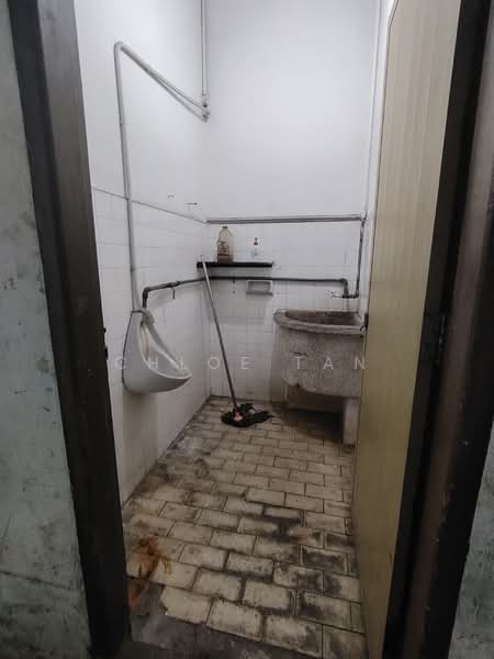 Shop for Rent in Butterworth (Penang) - Chloe Tan - Bathroom - PropertyGuru.com.my
