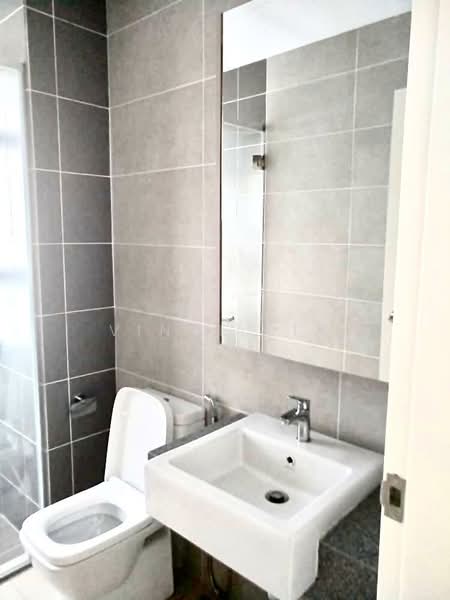 Kondominium untuk Dijual di Lakeville Residence - Vince Lim - Bathroom - PropertyGuru.com.my