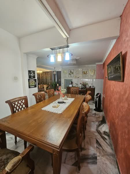 Bungalow for Sale in Taman Rasah Kemayan (Rasah) - Rena Rahman - Dining Room - PropertyGuru.com.my
