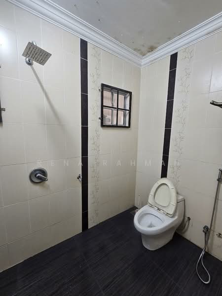 Bungalow for Sale in Taman Rasah Kemayan (Rasah) - Rena Rahman - Bathroom - PropertyGuru.com.my