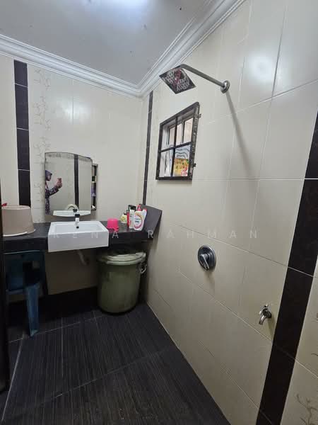 Bungalow for Sale in Taman Rasah Kemayan (Rasah) - Rena Rahman - Bathroom - PropertyGuru.com.my