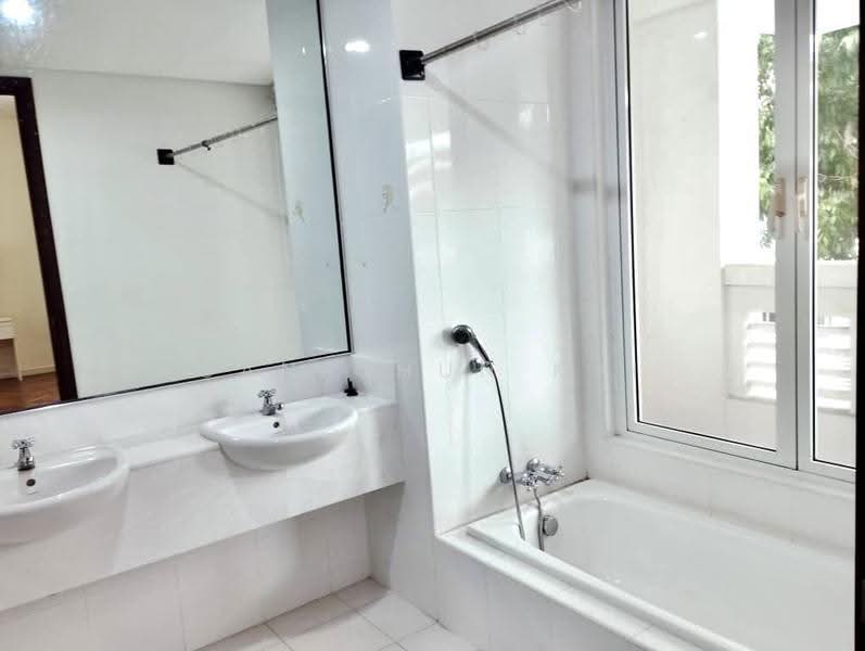 Rumah Teres untuk Disewa di Tanjung Tokong (Penang) - Gan Chun Kai - Bathroom - PropertyGuru.com.my