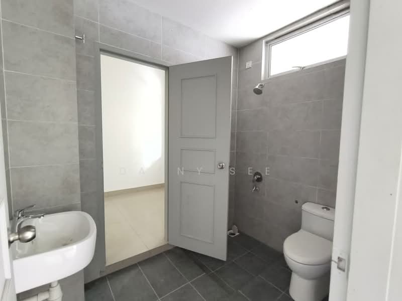 Indahpura Kulai Kensington Double Storey Terrace House untuk Untuk Dijual - RM 830,000, Mac 2026 - Bathroom - PropertyGuru.com.my