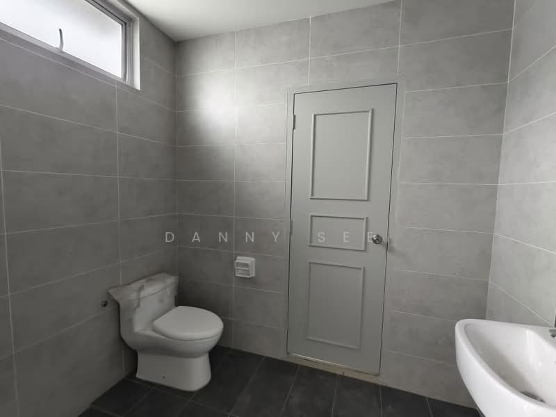 Indahpura Kulai Kensington Double Storey Terrace House untuk Untuk Dijual - RM 830,000, Mac 2026 - Bathroom - PropertyGuru.com.my