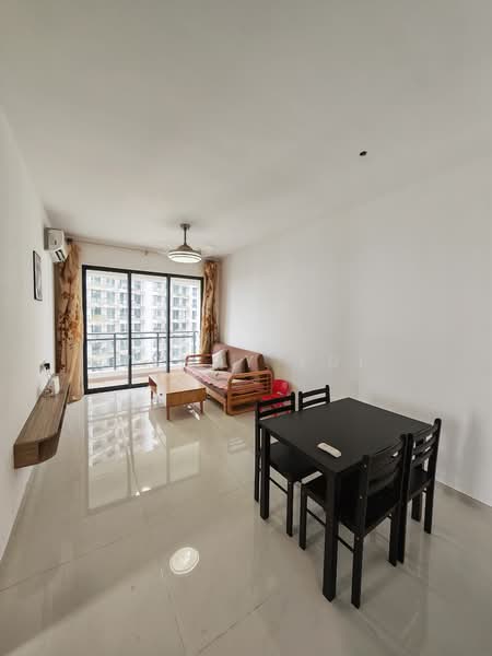 Regalia Park @ Forest City untuk Untuk Disewa - RM 1,200 /bulan, Mac 2026 - Living Room - PropertyGuru.com.my