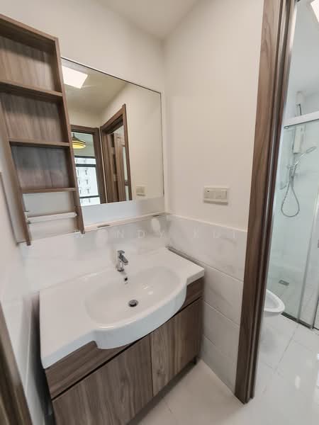 Regalia Park @ Forest City untuk Untuk Disewa - RM 1,200 /bulan, Mac 2026 - Bathroom - PropertyGuru.com.my