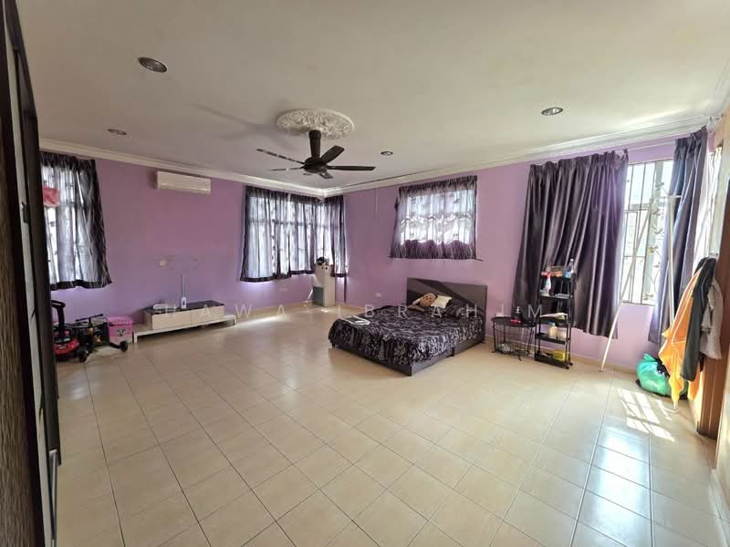 Taman Kajang Impian untuk Untuk Dijual - RM 995,000, Mac 2026 - Bedroom - PropertyGuru.com.my