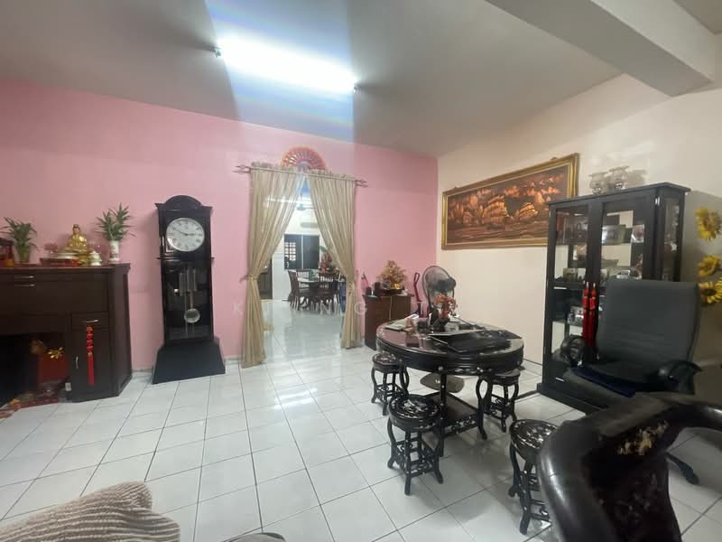 2-storey Terraced House for Sale in Taman Wangsa Permai (Kepong) - Kiing TW - Living Room - PropertyGuru.com.my