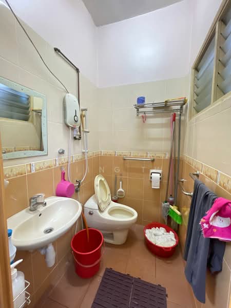 2-storey Terraced House for Sale in Taman Wangsa Permai (Kepong) - Kiing TW - Bathroom - PropertyGuru.com.my