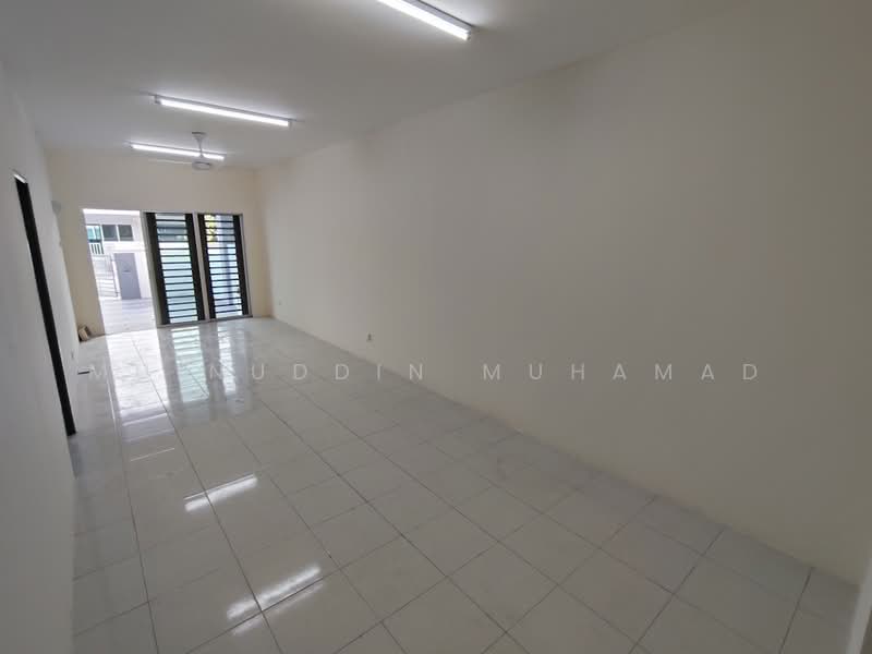 1-storey Terraced House for Rent in Sitiawan (Perak) - Muinuddin Muhamad - Living Room - PropertyGuru.com.my