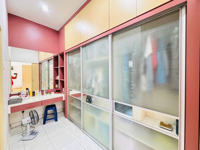 Bungalow for Sale in Shah Alam (Selangor) - Azman Ahmad - PropertyGuru.com.my