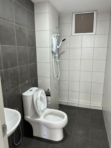 Condominium for Sale at Fairview Residence - Simon Ooi - Bathroom - PropertyGuru.com.my