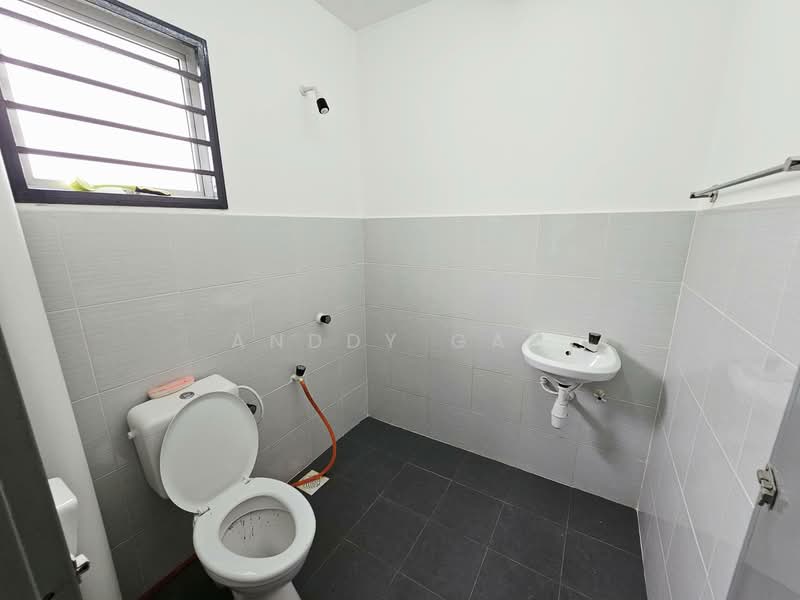 2-storey Terraced House for Sale in Kuala Selangor (Selangor) - Anddy Gan - Bathroom - PropertyGuru.com.my