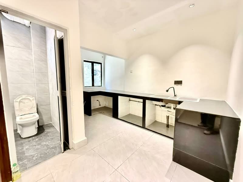 2-storey Terraced House for Sale in Permas Jaya (Johor) - Even Chun - Kitchen - PropertyGuru.com.my