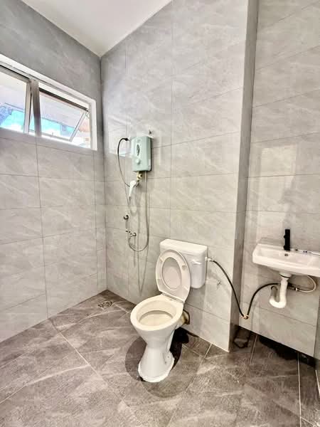 2-storey Terraced House for Sale in Permas Jaya (Johor) - Even Chun - Bathroom - PropertyGuru.com.my