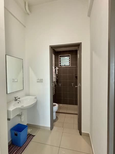 Condominium for Rent at Tree Sparina - Freddy Tan - Bathroom - PropertyGuru.com.my