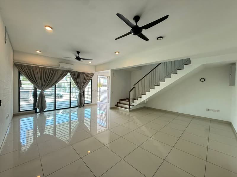 2-storey Terraced House for Sale in Denai Alam (Shah Alam) - Tom Yip - Living Room - PropertyGuru.com.my