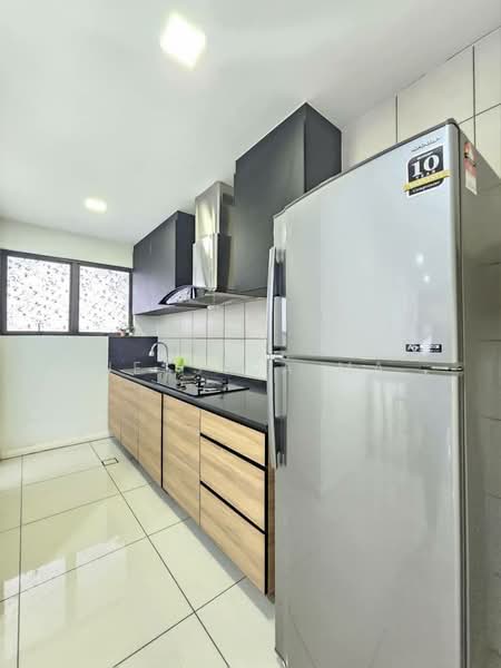 The WaterEdge (Pinggiran Air) untuk Untuk Disewa - RM 3,000 /bulan, Mac 2026 - Kitchen - PropertyGuru.com.my