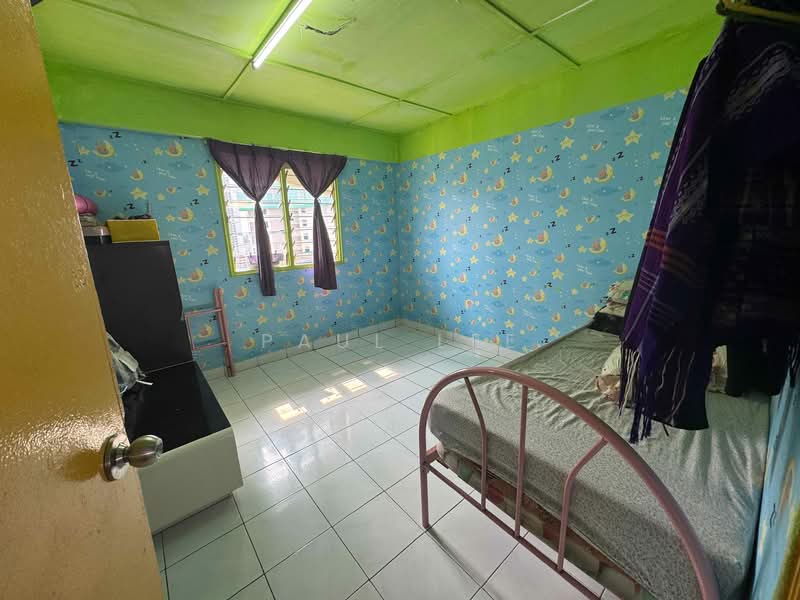 Rumah Flat untuk Dijual di Bukit Cheras - Paul Lee - Bedroom - PropertyGuru.com.my