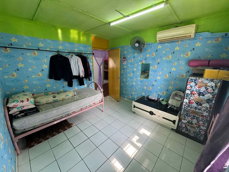 Rumah Flat untuk Dijual di Bukit Cheras - Paul Lee - Bedroom - PropertyGuru.com.my