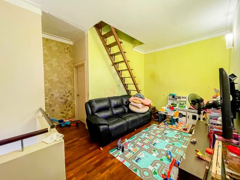 2-storey Terraced House for Sale in Bukit Jelutong (Shah Alam) - Sa'a Nordin - Living Room - PropertyGuru.com.my