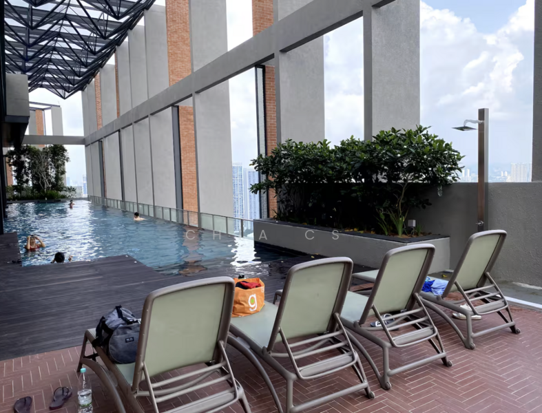 Millerz Square untuk Untuk Disewa - RM 2,000 /bulan, Mac 2026 - Pool - PropertyGuru.com.my