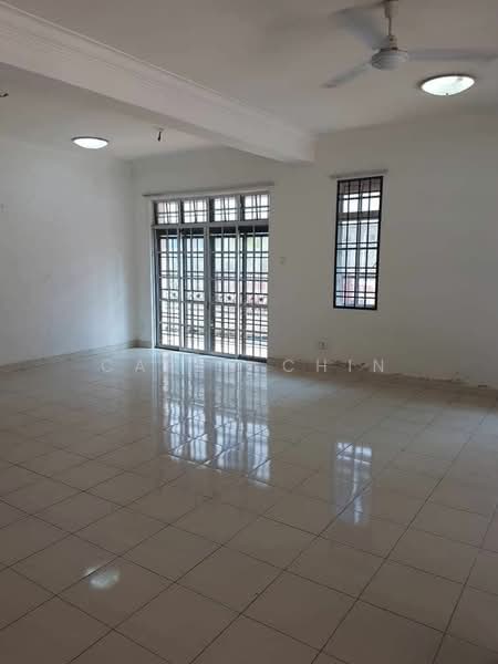 Taman Pelangi Indah untuk Untuk Disewa - RM 1,700 /bulan, Mac 2026 - Living Room - PropertyGuru.com.my