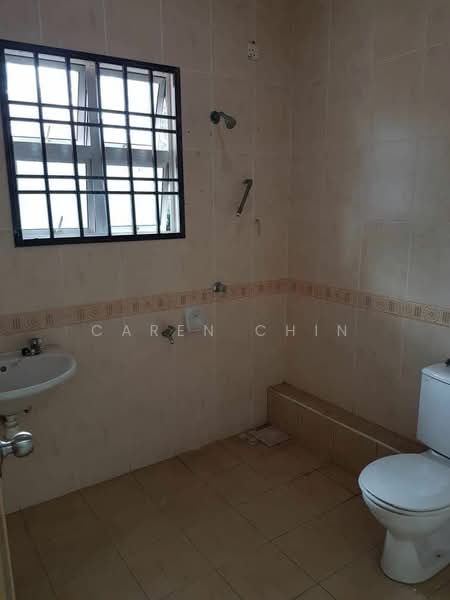Taman Pelangi Indah untuk Untuk Disewa - RM 1,700 /bulan, Mac 2026 - Bathroom - PropertyGuru.com.my