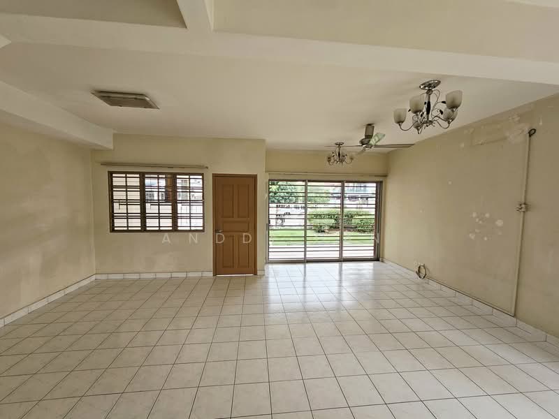 BP10 untuk Untuk Dijual - RM 1,250,000, Mac 2026 - Living Room - PropertyGuru.com.my