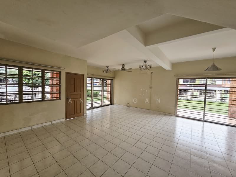 BP10 untuk Untuk Dijual - RM 1,250,000, Mac 2026 - Living Room - PropertyGuru.com.my