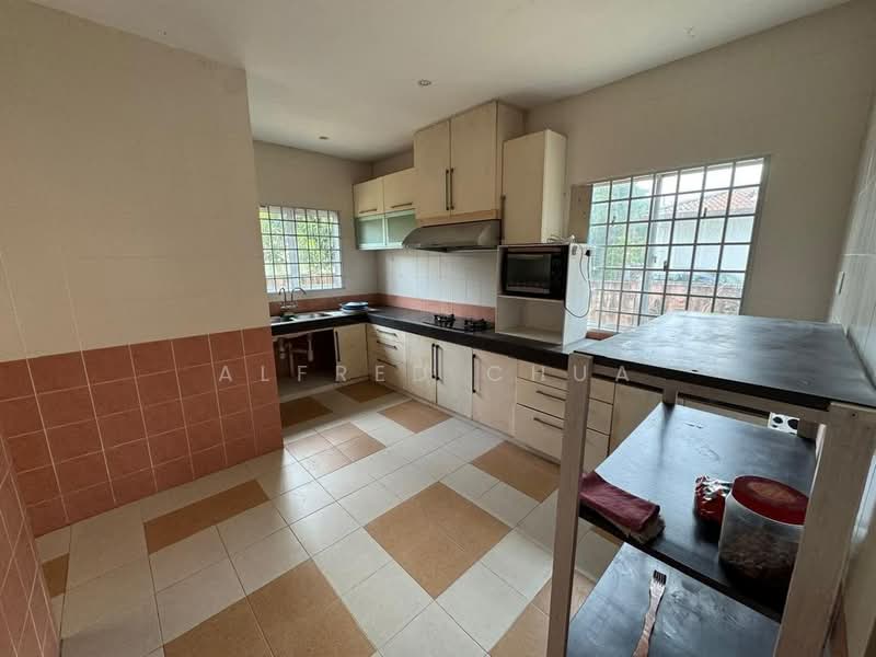 2-storey Terraced House for Sale in Taman Riveria (Samarahan) - Alfred Chua - Kitchen - PropertyGuru.com.my