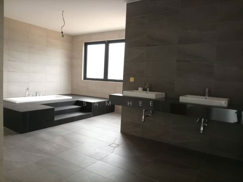 Bungalow for Sale in Kayangan Heights (Shah Alam) - Sam Hee - Bathroom - PropertyGuru.com.my