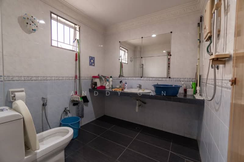 2-storey Terraced House for Sale in Bandar Bukit Tinggi (Klang) - Anddy Gan - Bathroom - PropertyGuru.com.my