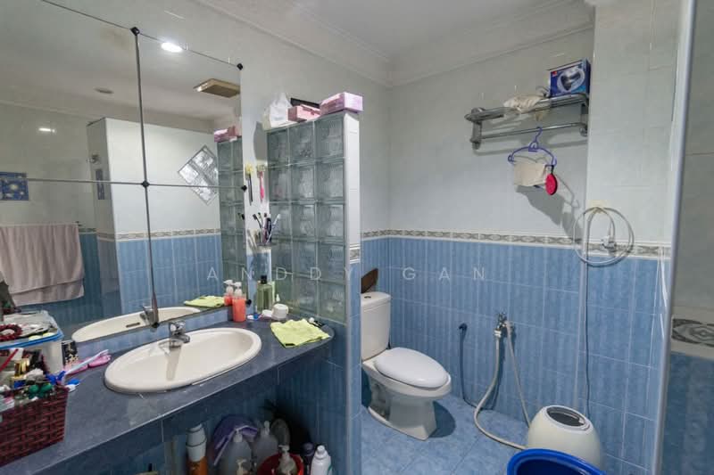 2-storey Terraced House for Sale in Bandar Bukit Tinggi (Klang) - Anddy Gan - Bathroom - PropertyGuru.com.my