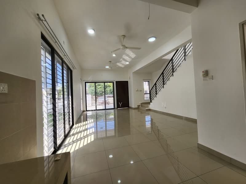 Bandar Seri Coalfields- Senna untuk Untuk Disewa - RM 1,750 /bulan, Mac 2026 - Living Room - PropertyGuru.com.my