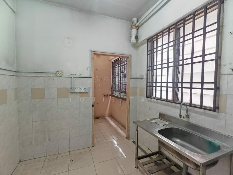 Sri Impian Apartment untuk Untuk Dijual - RM 278,000, Mac 2026 - Kitchen - PropertyGuru.com.my