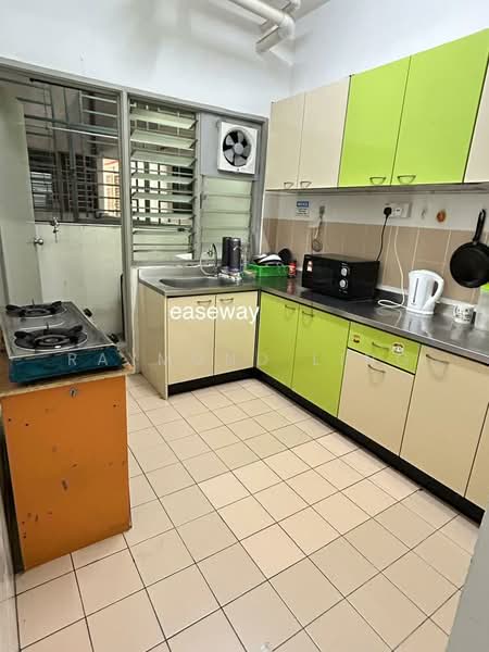 Kondominium untuk Disewa di Residensi Laguna (Sunway Belvedere) - Raymond Ling - Kitchen - PropertyGuru.com.my
