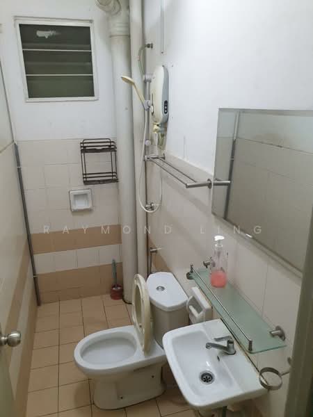 Kondominium untuk Disewa di Residensi Laguna (Sunway Belvedere) - Raymond Ling - Bathroom - PropertyGuru.com.my