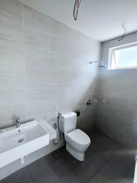Semi-Detached House for Sale in Bandar Seri Alam (Masai) - Sheng Long - Bathroom - PropertyGuru.com.my