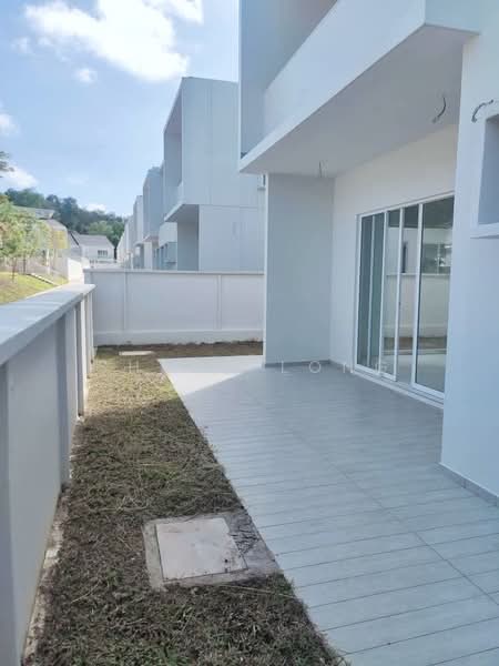Semi-Detached House for Sale in Bandar Seri Alam (Masai) - Sheng Long - Exterior - PropertyGuru.com.my