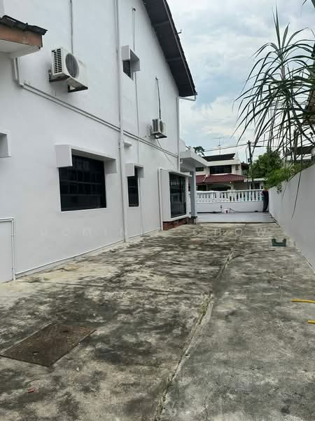 Commercial Bungalow for Rent in Taman Kolam Air (Johor Bahru) - Dominic Chow - Exterior - PropertyGuru.com.my