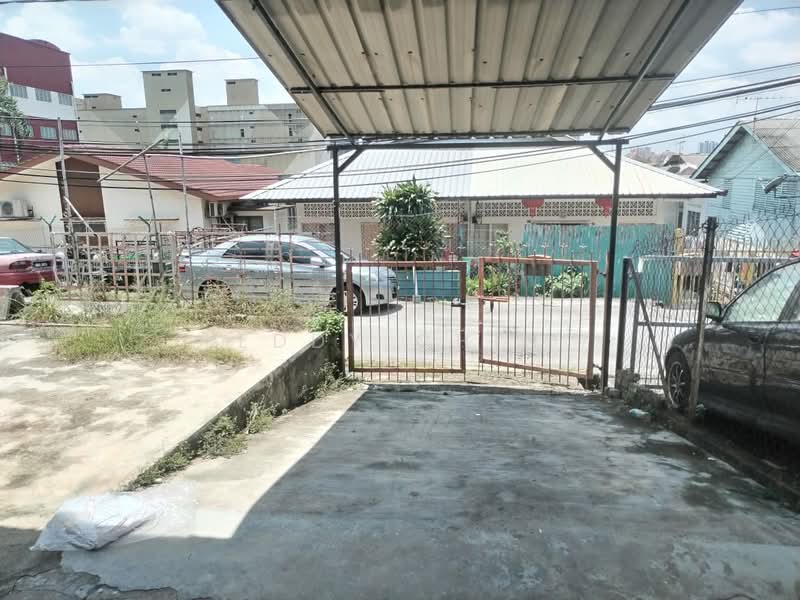 1-storey Terraced House for Rent in Petaling Jaya (Selangor) - Eddy Chin - Exterior - PropertyGuru.com.my