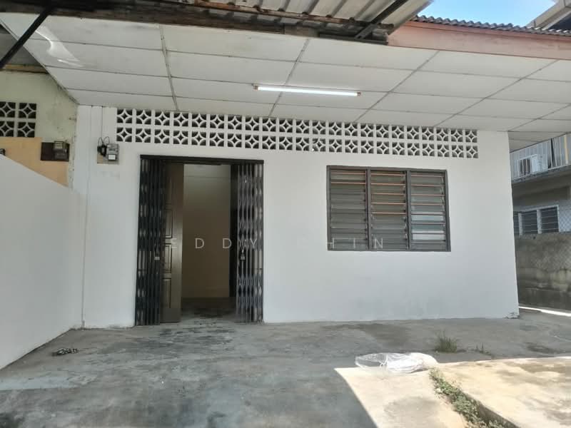 1-storey Terraced House for Rent in Petaling Jaya (Selangor) - Eddy Chin - Exterior - PropertyGuru.com.my