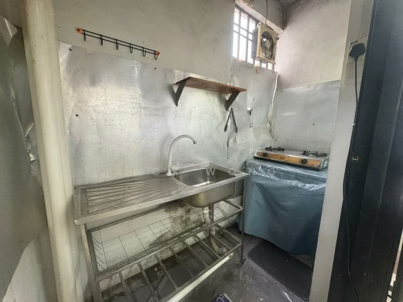 Taman Sri Plentong untuk Untuk Dijual - RM 175,000, Mac 2026 - Kitchen - PropertyGuru.com.my