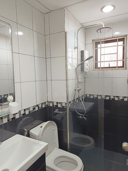 Condominium for Sale at Sri Putramas - Diana Yii - Bathroom - PropertyGuru.com.my