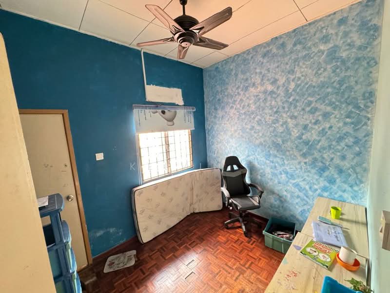 2-storey Terraced House for Sale in Saujana Rawang (Rawang) - Kelvin . - Bedroom - PropertyGuru.com.my