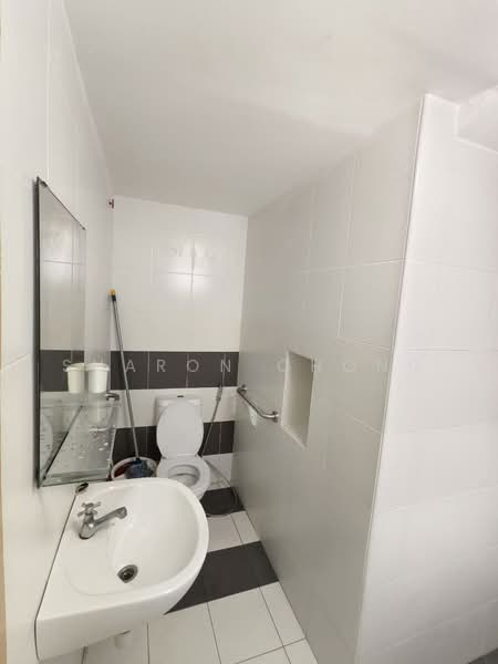 2-storey Terraced House for Sale in Setia Tropika (Johor Bahru) - Sharon Chong - Bathroom - PropertyGuru.com.my