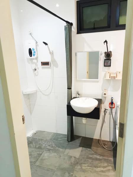 Grace Residence untuk Untuk Disewa - RM 3,200 /bulan, Mac 2026 - Bathroom - PropertyGuru.com.my