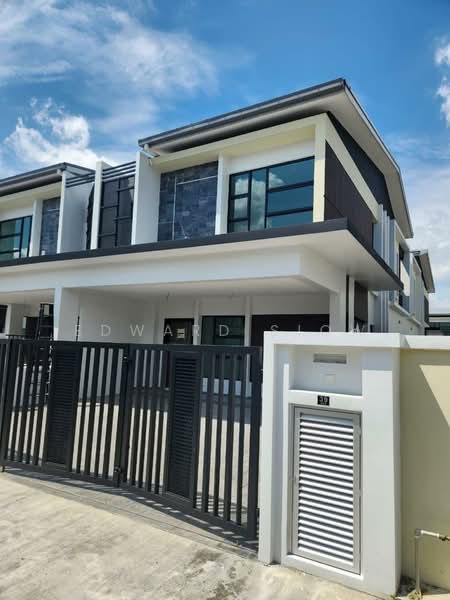 Cluster House for Sale in Johor Bahru (Johor) - Edward Siow - Exterior - PropertyGuru.com.my